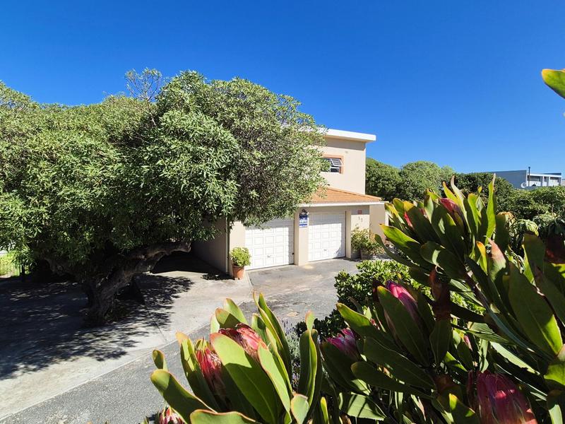 3 Bedroom Property for Sale in Franskraal Western Cape
